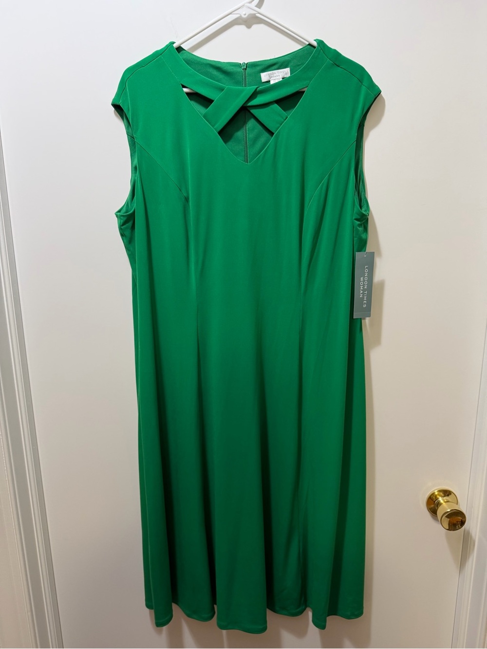London Times Women’s Green Dress Size 14W – New With Tags